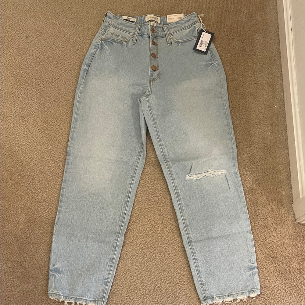 Universal Thread Light Blue High Rise Jeans
